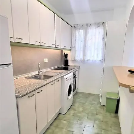 Cyv Simple Living Near W Pool In Apartment *
