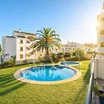 Апартаменты Cyv Simple Living Near W Pool In