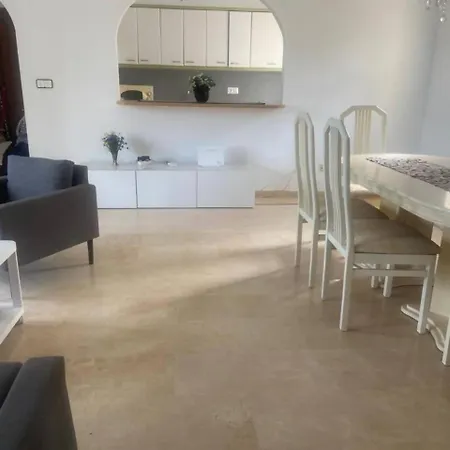 Cyv Simple Living Near W Pool In *